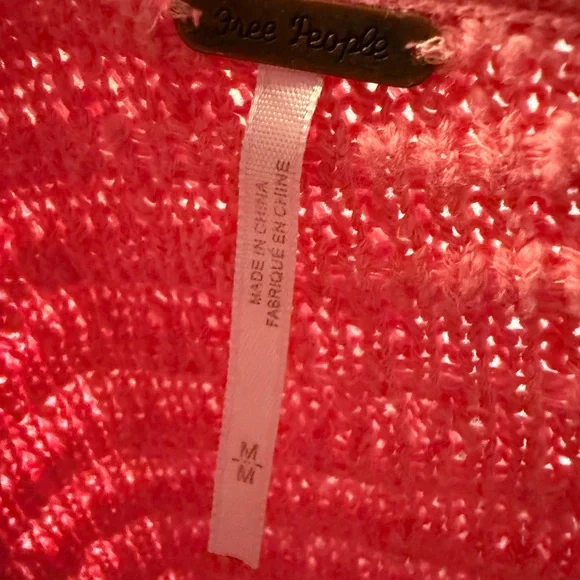 Free People Pink V Neck Sweater Medium Oversized Knit Hi Low Hem Cozy Boho - Picture 6 of 6